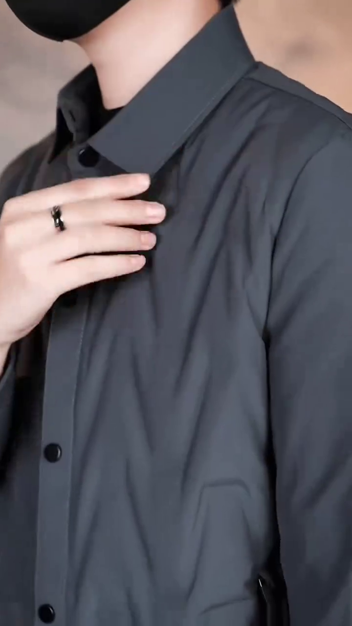 Men's Lightweight Button Front Casual Jacket - Image 3