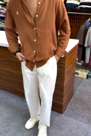 Men Slim Fit Solid Spread Collar Pure Cotton Casual Shirt