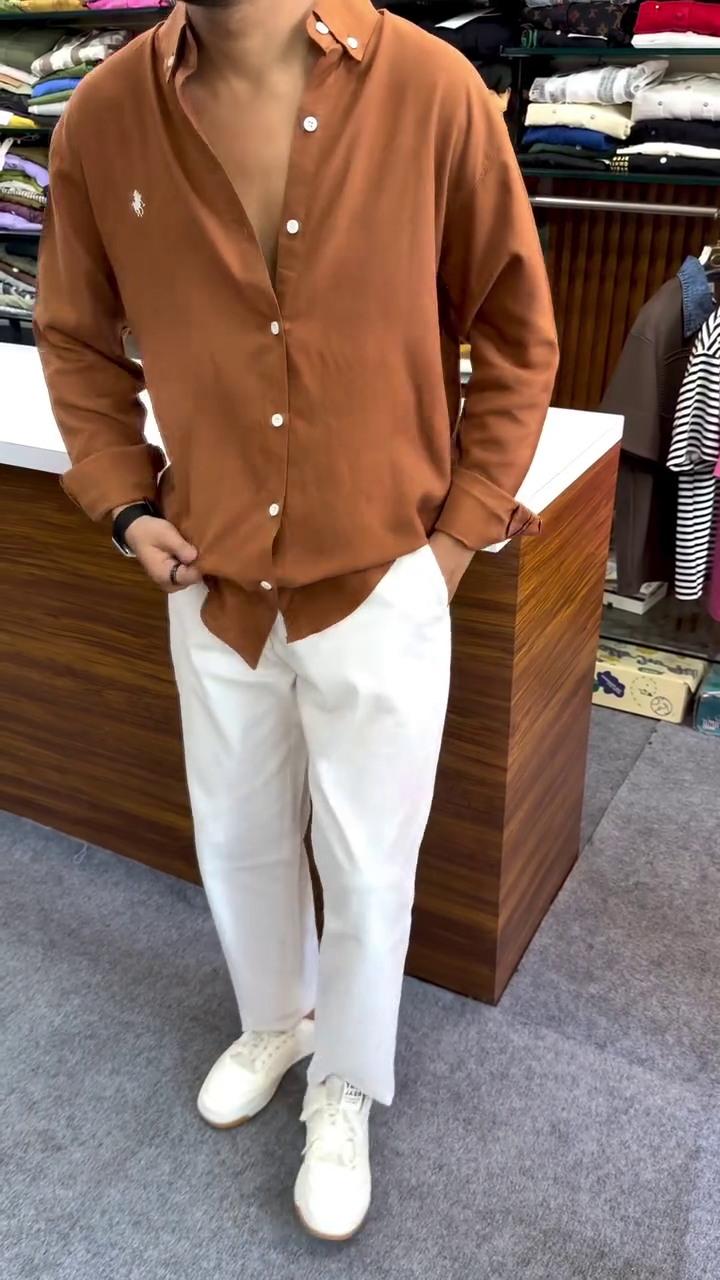Men Slim Fit Solid Spread Collar Pure Cotton Casual Shirt